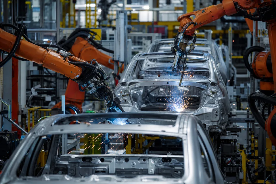 Manufacturing and industry setting, the industry behind this fortune